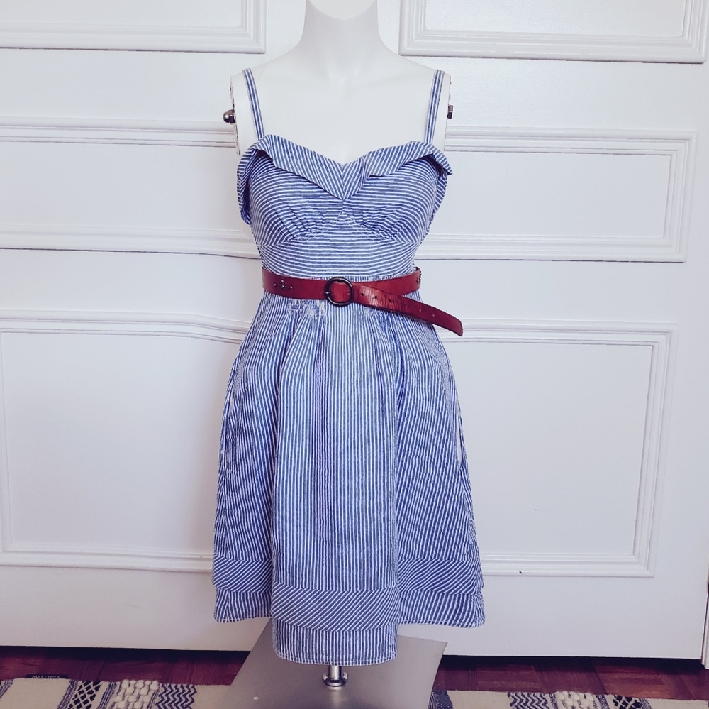 Vintage Y2K AEO Tie Back Peep Hole Sun-dress